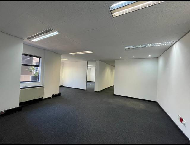 361M² OFFICE TO LET IN BRYANSTON